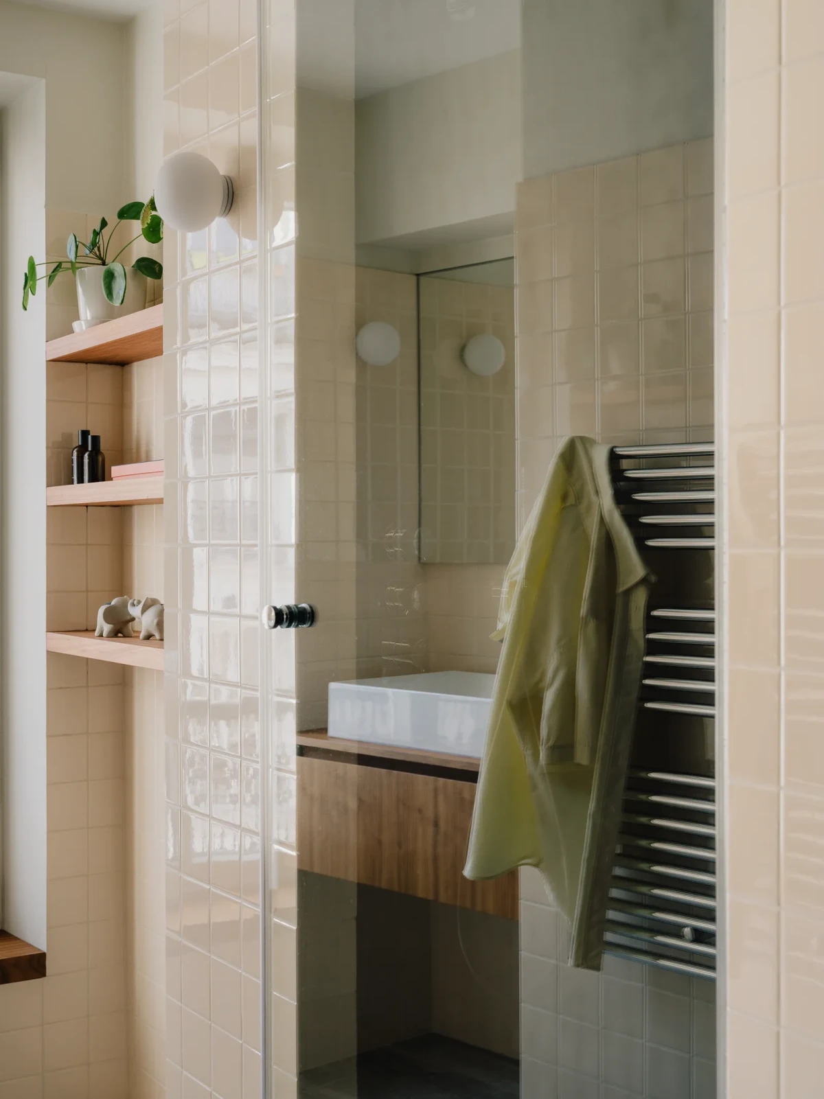 Modernistyczna kawalerka w Paryżu