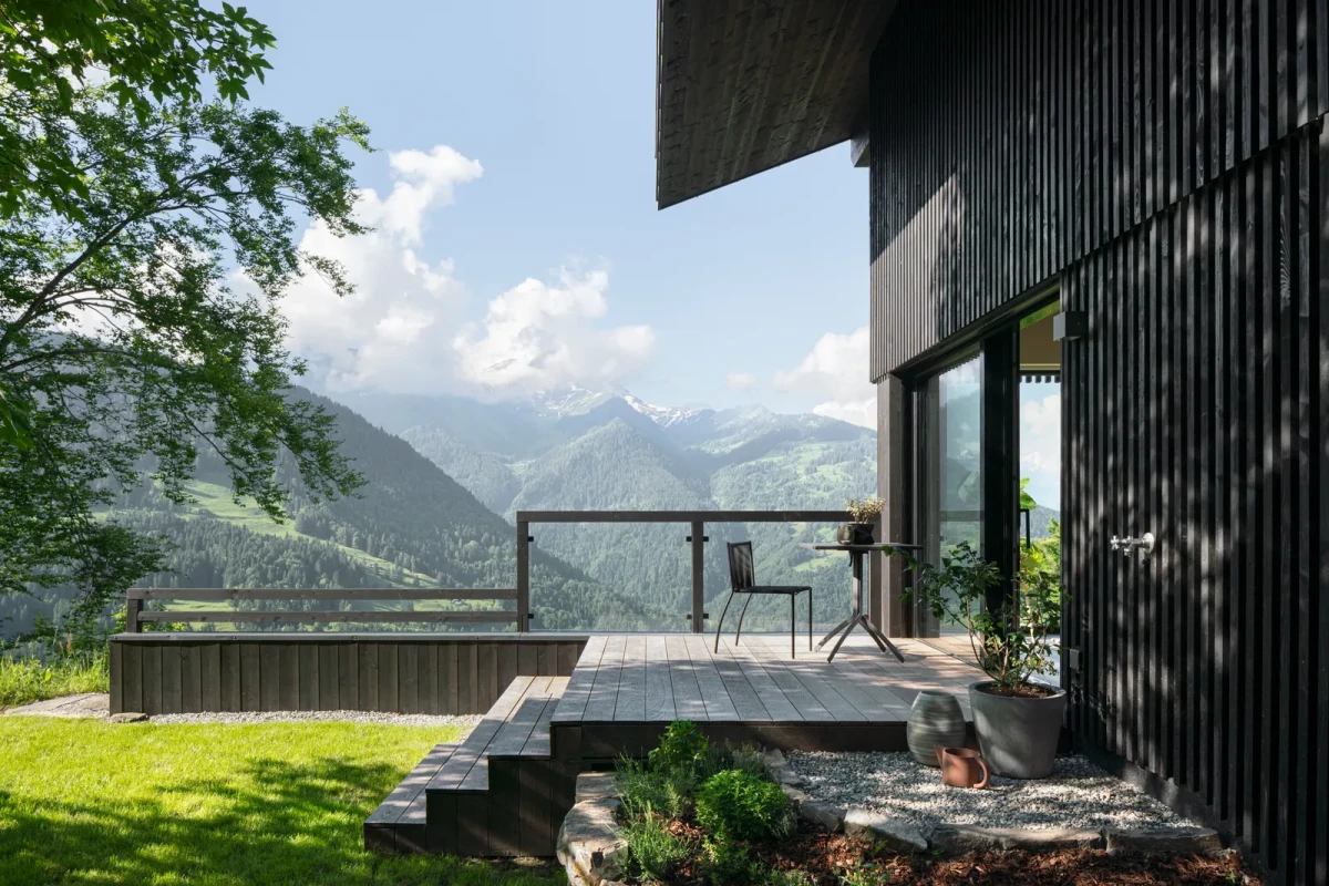 Domek w szwajcarskich Alpach